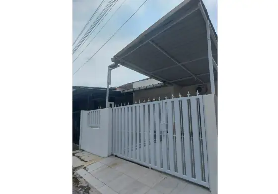 Tampak depan AVANA LIVING Zebra Tengah